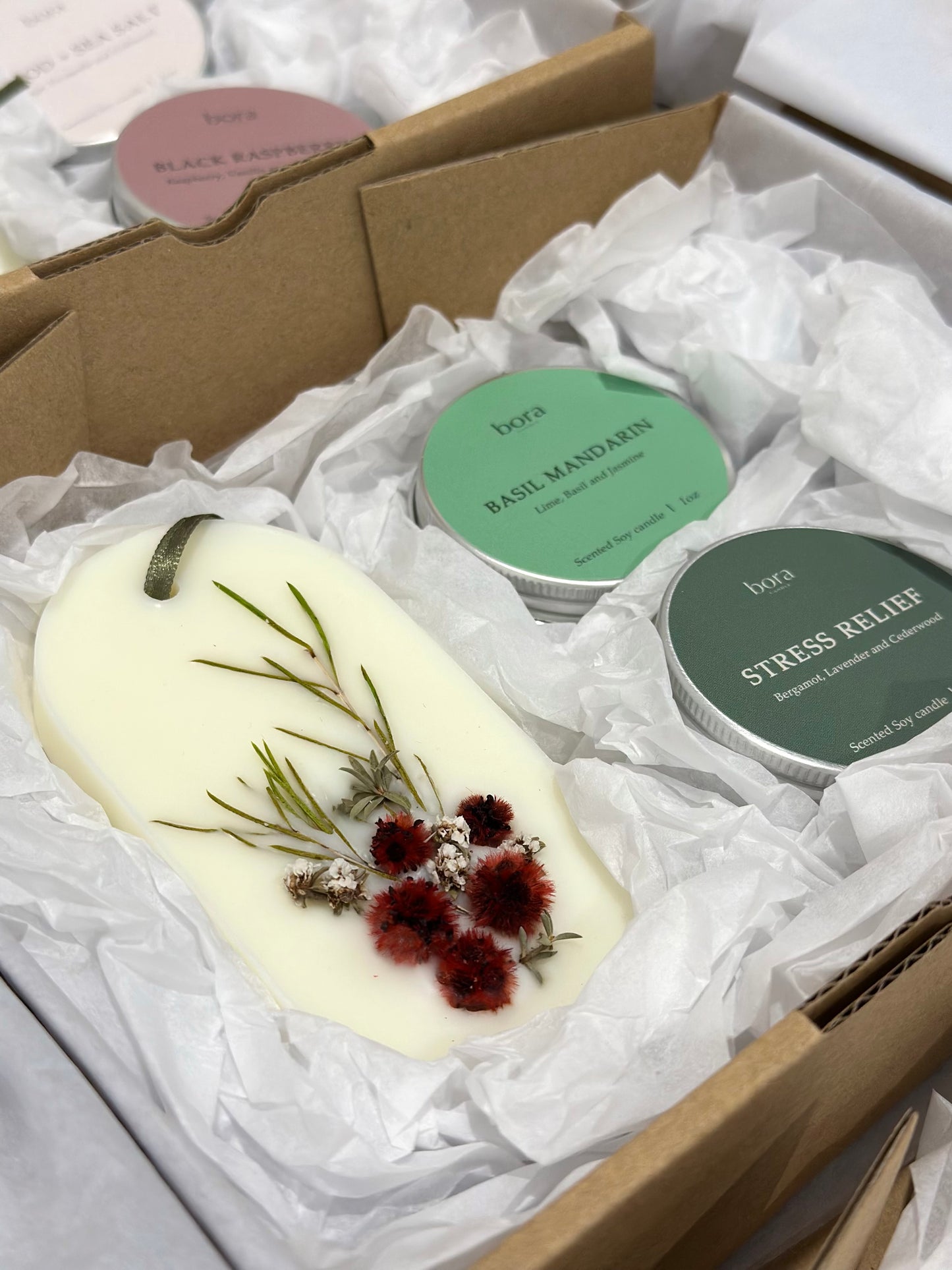 Christmas Edition- Wax tablet + Two Tin Candle